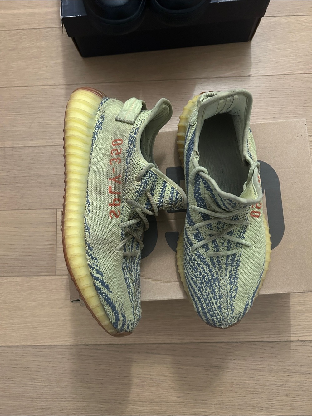 Yeezy  Boost 350 V2